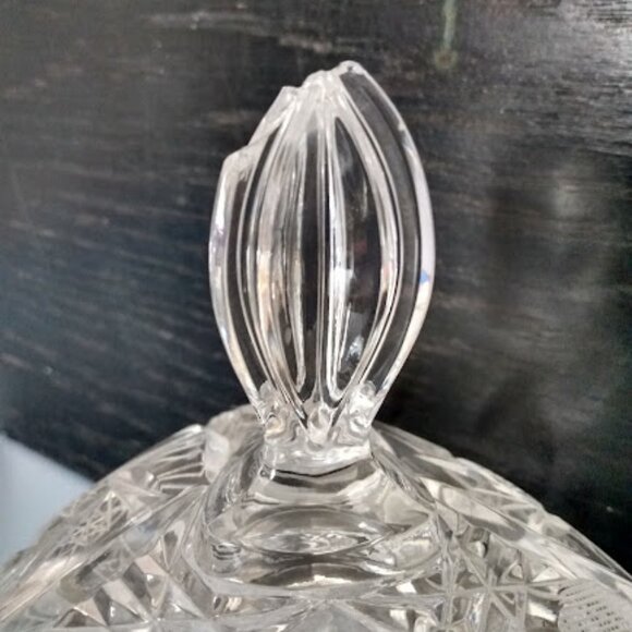Vintage Pinwheel Crystal Triangle Dish with Lid SEE DESCRIPTION - Picture 9 of 9